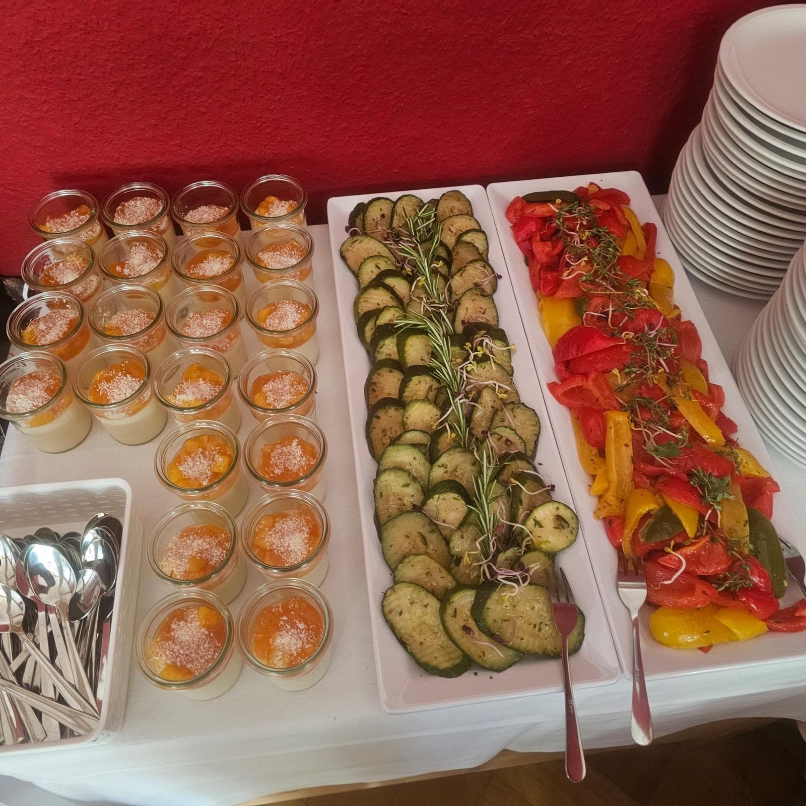 Desserts und Gemüse Buffet essBAr Catering